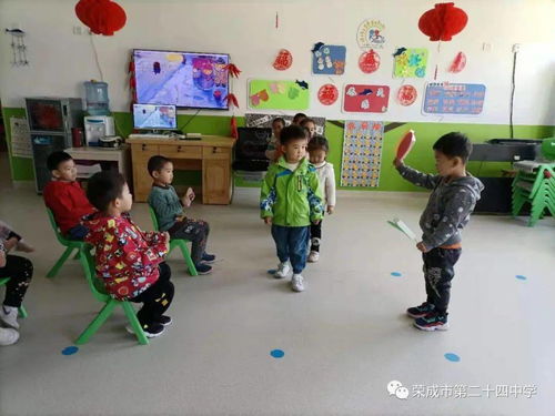 人和镇中心幼儿园二园小班组开展 不听话的小熊 绘本教育活动
